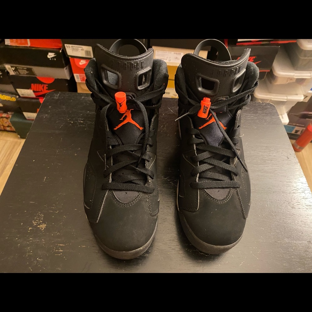 AIR JORDAN